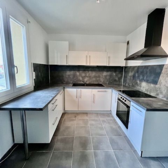 Appartement TROYES (10000) 92.00m2 860 € 