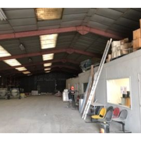 Local d'activité LA CHAPELLE-SAINT-LUC (10600) 1450.00m2 - 4 800 € 