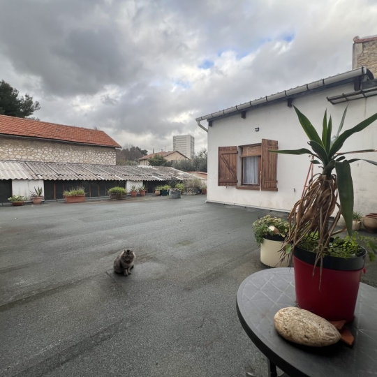 Réseau Immo-diffusion : 5 Pièces MARSEILLE (13013) 135.00m2  235 000 € 