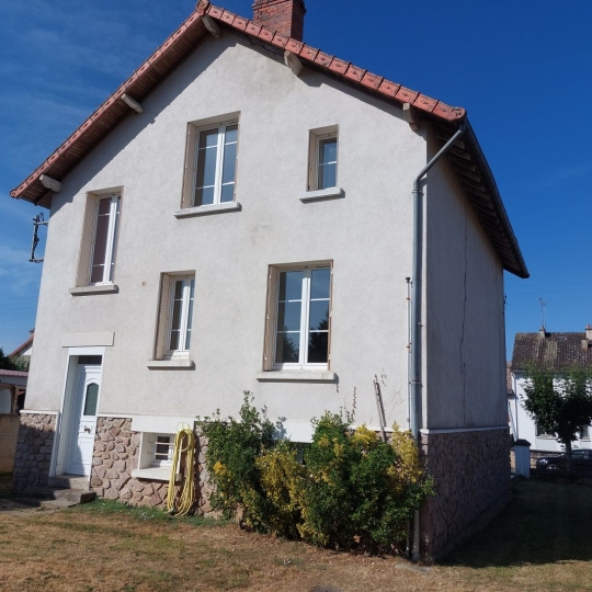 Maison / Villa BOUSSAC (23600) 104.00m2 120 000 € 