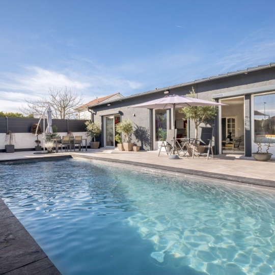 Maison / Villa DECINES-CHARPIEU (69150) 384.00m2 790 000 € 