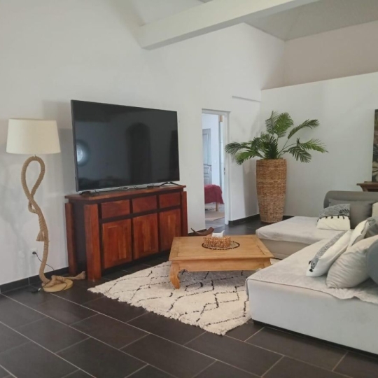 Maison / Villa LE LAMENTIN (97232) 100.00m2 1 850 € 