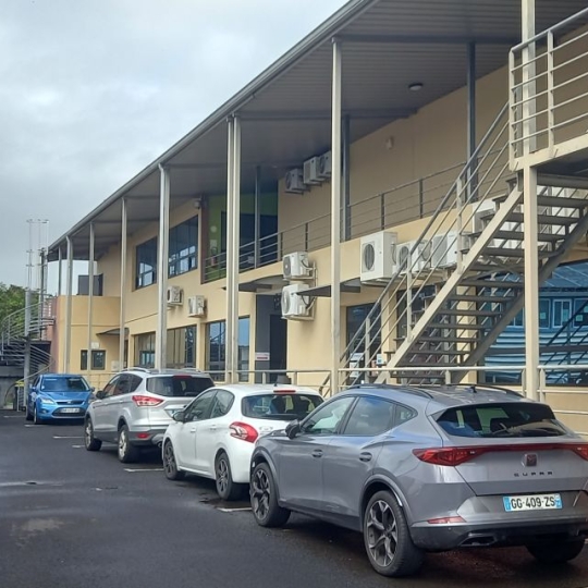 Local / Bureau SAINT-ANDRE (97440) 250.00m2 2 500 € 
