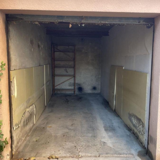 Garage NIMES (30000) 12.00m2  - 80 € 