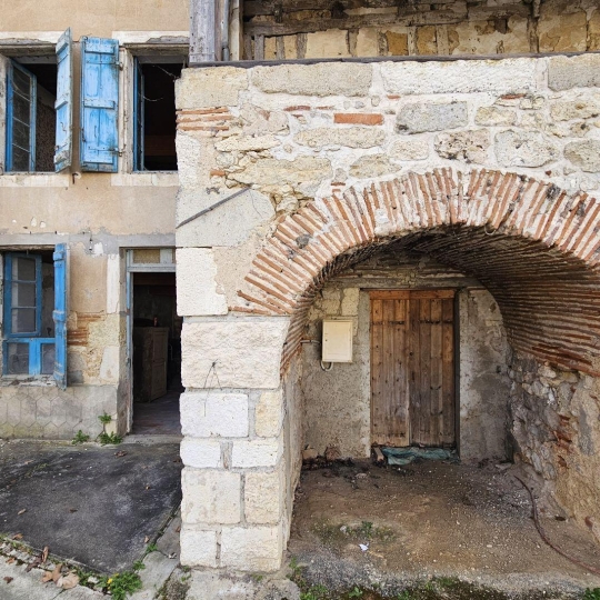 Maison de village SAINT-SARDOS (47360) 300.00m2  - 82 000 € 