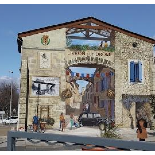 Maison / Villa LIVRON-SUR-DROME (26250) 81.00m2 219 800 € 