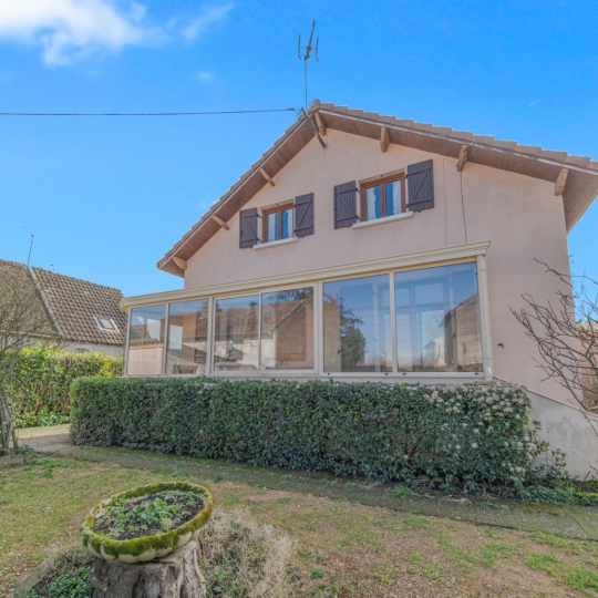 Maison / Villa LES BORDES (71350) 110.00m2 149 000 € 