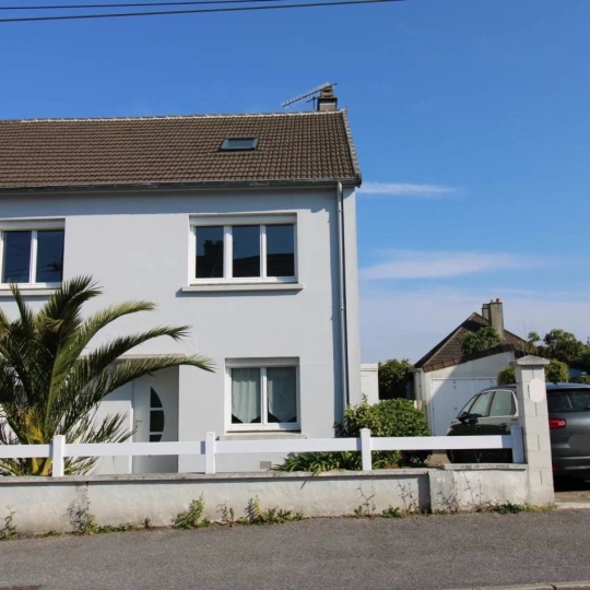 Maison / Villa EQUEURDREVILLE-HAINNEVILLE (50120) 140.00m2 266 700 € 