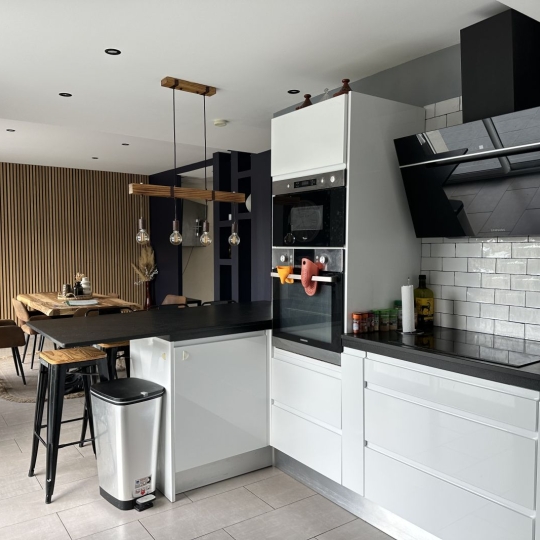 Villa SAINT-ETIENNE (42100) 230.00m2  - 355 000 € 