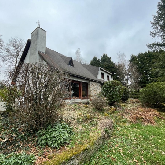 Maison BESSINES-SUR-GARTEMPE (87250) 208.00m2  - 240 540 € 