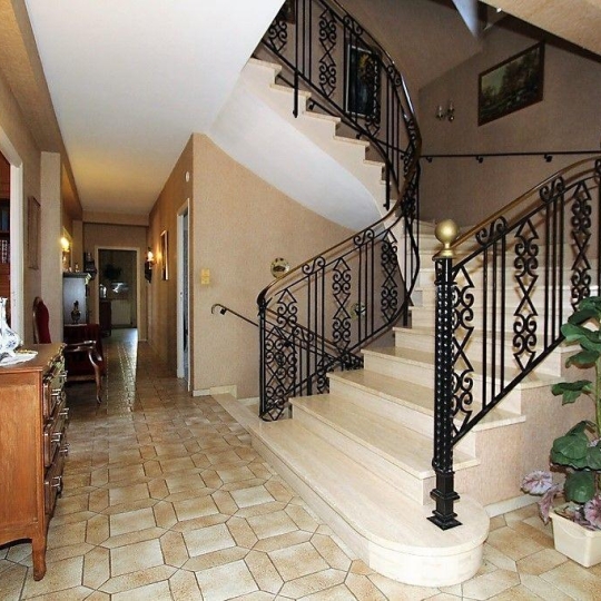 Maison / Villa FOIX (09000) 300.00m2 575 000 € 