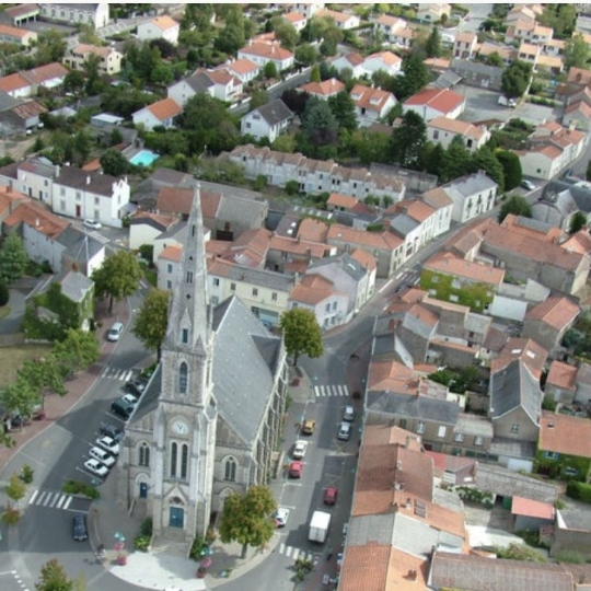 Maison / Villa HAUTE-GOULAINE (44115) 130.00m2 295 000 € 