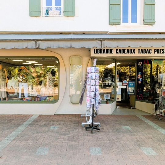 Commerces EUGENIE-LES-BAINS (40320) 110.00m2 164 400 € 