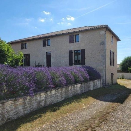Réseau Immo-diffusion : Maison RUFFEC (16700) 177.00m2  222 000 € 