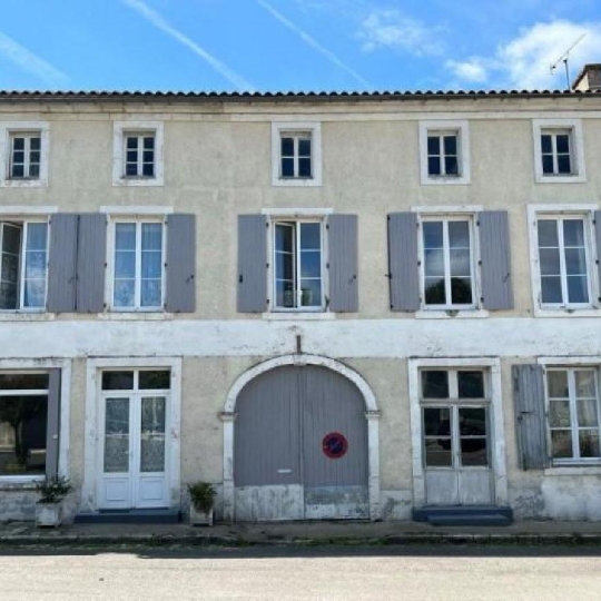 Réseau Immo-diffusion : Maison VILLEFAGNAN (16240) 294.00m2  210 500 € 