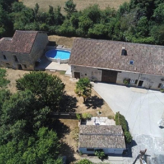Réseau Immo-diffusion : Maison CIVRAY (86400) 240.00m2  242 000 € 