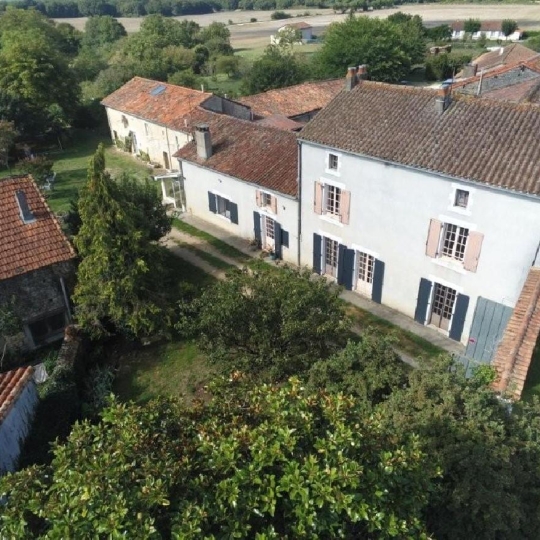 Maison VILLEFAGNAN (16240) 315.00m2  - 264 550 € 