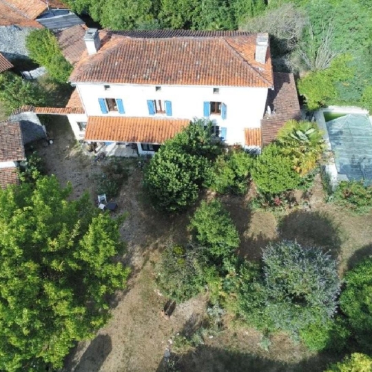 Réseau Immo-diffusion : Maison MANSLE (16230) 178.00m2  202 125 € 