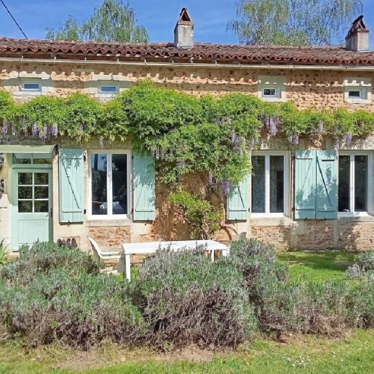 Réseau Immo-diffusion : Maison NANTEUIL-EN-VALLEE (16700) 153.00m2  220 000 € 