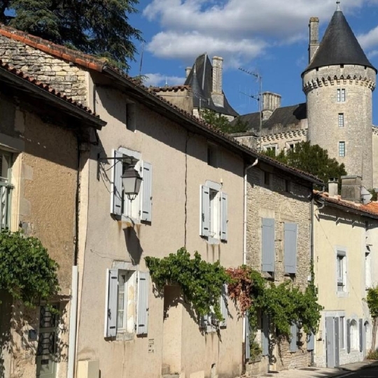 Maison VERTEUIL-SUR-CHARENTE (16510) 128.00m2 - 148 935 € 