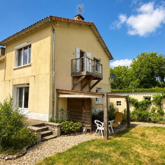 Maison / Villa AIGRE (16140) 126.00m2 140 000 € 