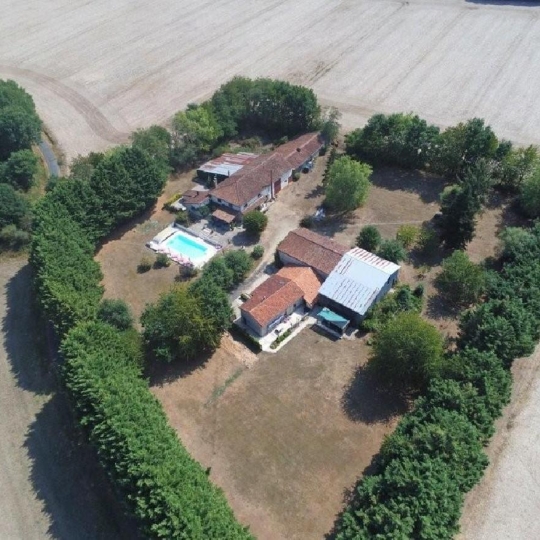 Maison / Villa CHARROUX (86250) 307.00m2 421 000 € 