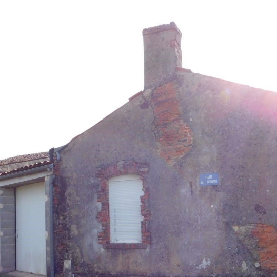 Maison BOURNEAU (85200) 170.00m2  - 38 500 € 