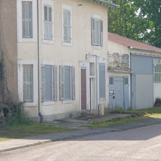 Réseau Immo-diffusion : Maison de village SAINT-PIERREMONT (88700) 299.00m2  196 700 € 