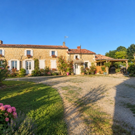 Maison COULONGES-SUR-L'AUTIZE (79160) 285.00m2 - 285 000 € 