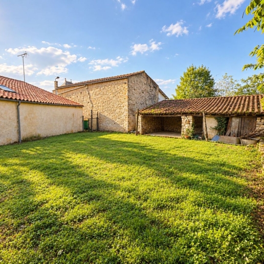 Réseau Immo-diffusion : Maison COULONGES-SUR-L'AUTIZE (79160) 123.00m2  90 000 € 