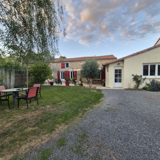 Maison / Villa COULONGES-SUR-L'AUTIZE (79160) 164.00m2 198 000 € 
