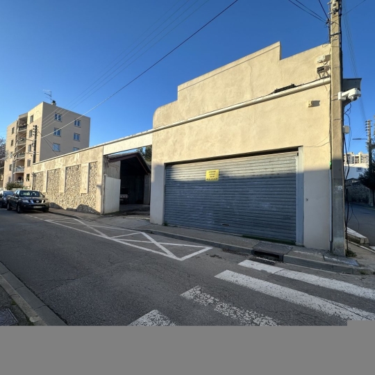 Réseau Immo-diffusion : Local commercial NIMES (30000) 562.00m2  472 500 € 