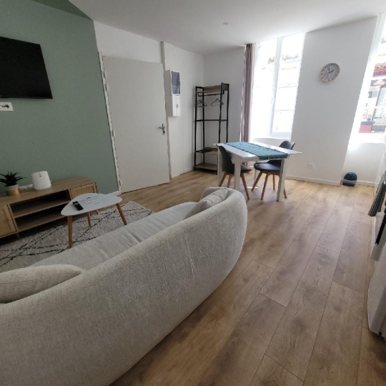 Réseau Immo-diffusion : 2 Pièces SAINT-JEAN-D'ANGELY (17400) 32.00m2  680 € 