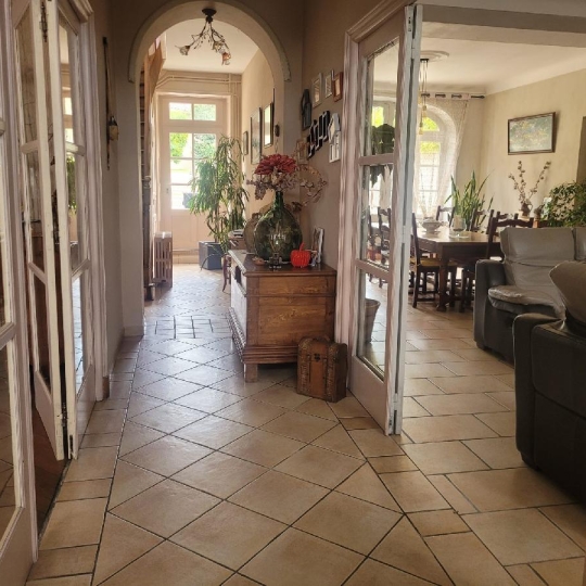 Maison SAINT-JEAN-D'ANGELY (17400) 309.00m2  - 335 000 € 