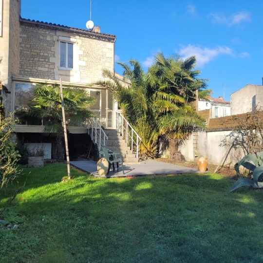 Maison SAINT-JEAN-D'ANGELY (17400) 154.00m2 - 190 500 € 