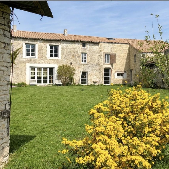 Réseau Immo-diffusion : Maison VAL-DU-MIGNON (79210) 170.00m2  298 000 € 