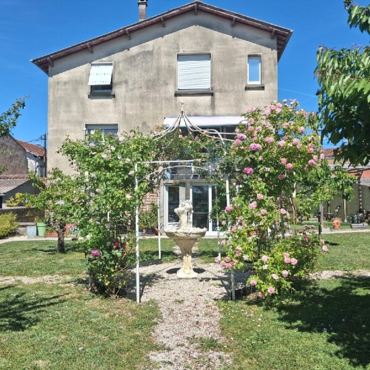 Maison / Villa SAINT-JEAN-D'ANGELY (17400) 139.00m2 222 000 € 
