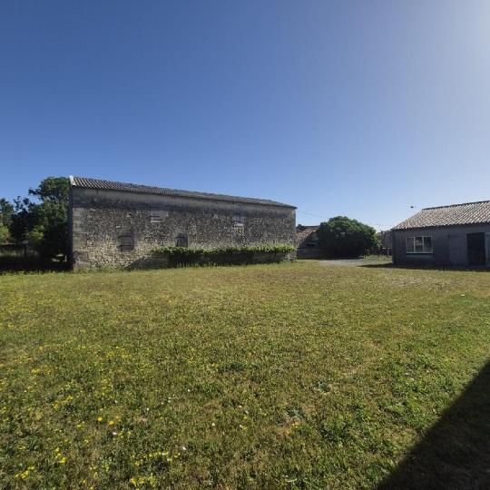 Maison / Villa LOIRE-SUR-NIE (17470) 130.00m2 149 000 € 