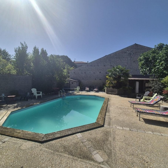 Maison / Villa SURGERES (17700) 362.00m2 436 000 € 