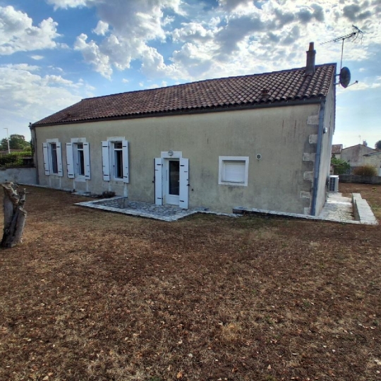 Maison / Villa SAINT-JULIEN-DE-L'ESCAP (17400) 135.00m2 246 000 € 