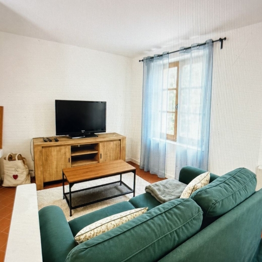 Appartement GIGONDAS (84190) 70.00m2 650 € 