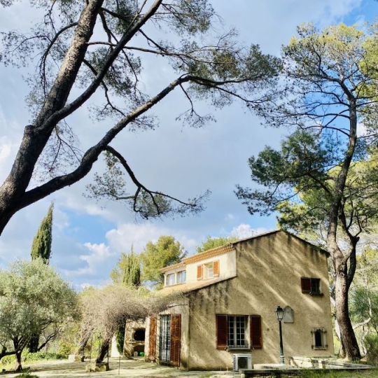 Maison / Villa CARPENTRAS (84200) 180.00m2 990 000 € 