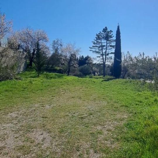 Terrain VACQUEYRAS (84190) m2 150 000 € 