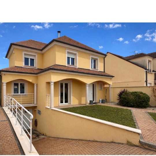 Maison / Villa OZOIR-LA-FERRIERE (77330) 149.00m2 568 000 € 