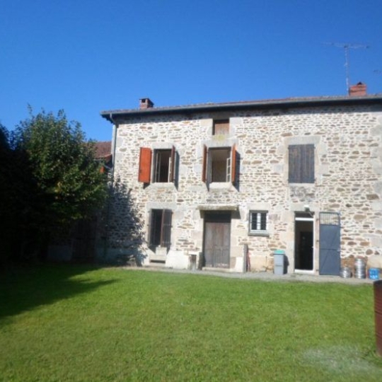 Immeuble BUJALEUF (87460) 240.00m2 107 000 € 