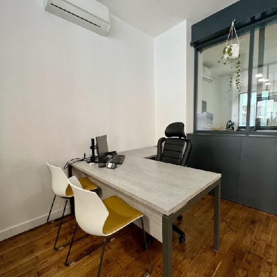 Local / Bureau NANTES (44000) 8.50m2 630 € 