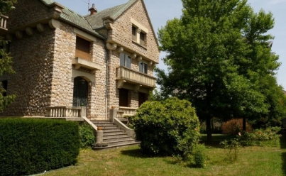 Maison / Villa ESPALION (12500) 396 m2 295 000 € 