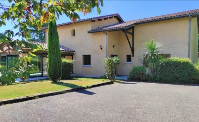 Maison / Villa AGEN (47000) 235 m2 296 000 € 