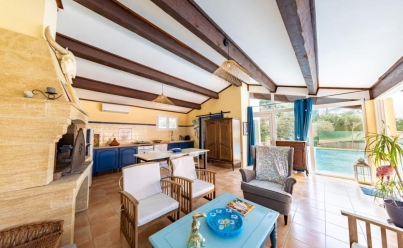 Maison / Villa AIGUES-VIVES (30670) 163 m2 590 000 € 