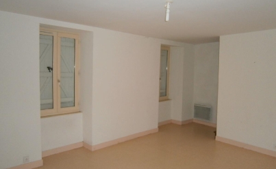 Appartement LUBERSAC (19210) 75 m2 470 € 